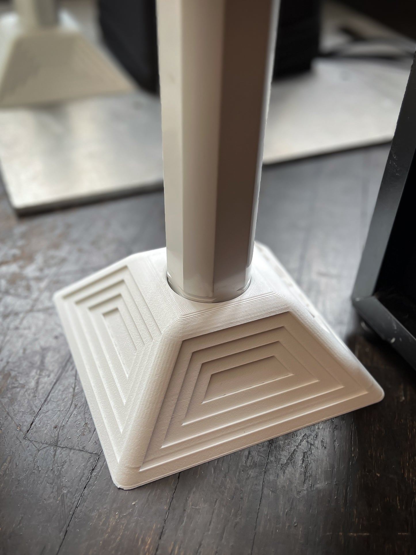 StackLite Pyramid Bases for Both LED Tubes