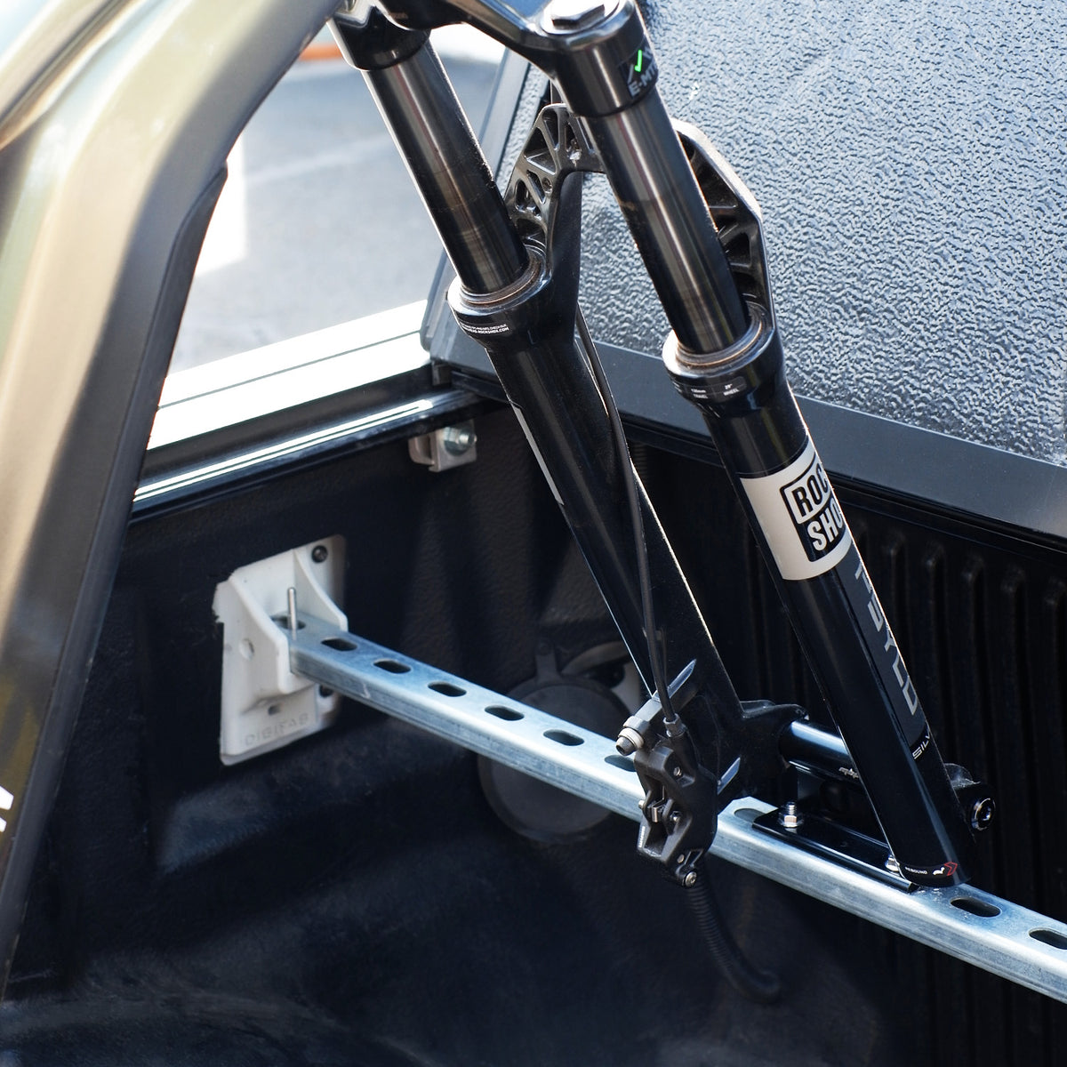 2015+ Ford F150/250/350 Box Link Brackets (Unistrut Design)
