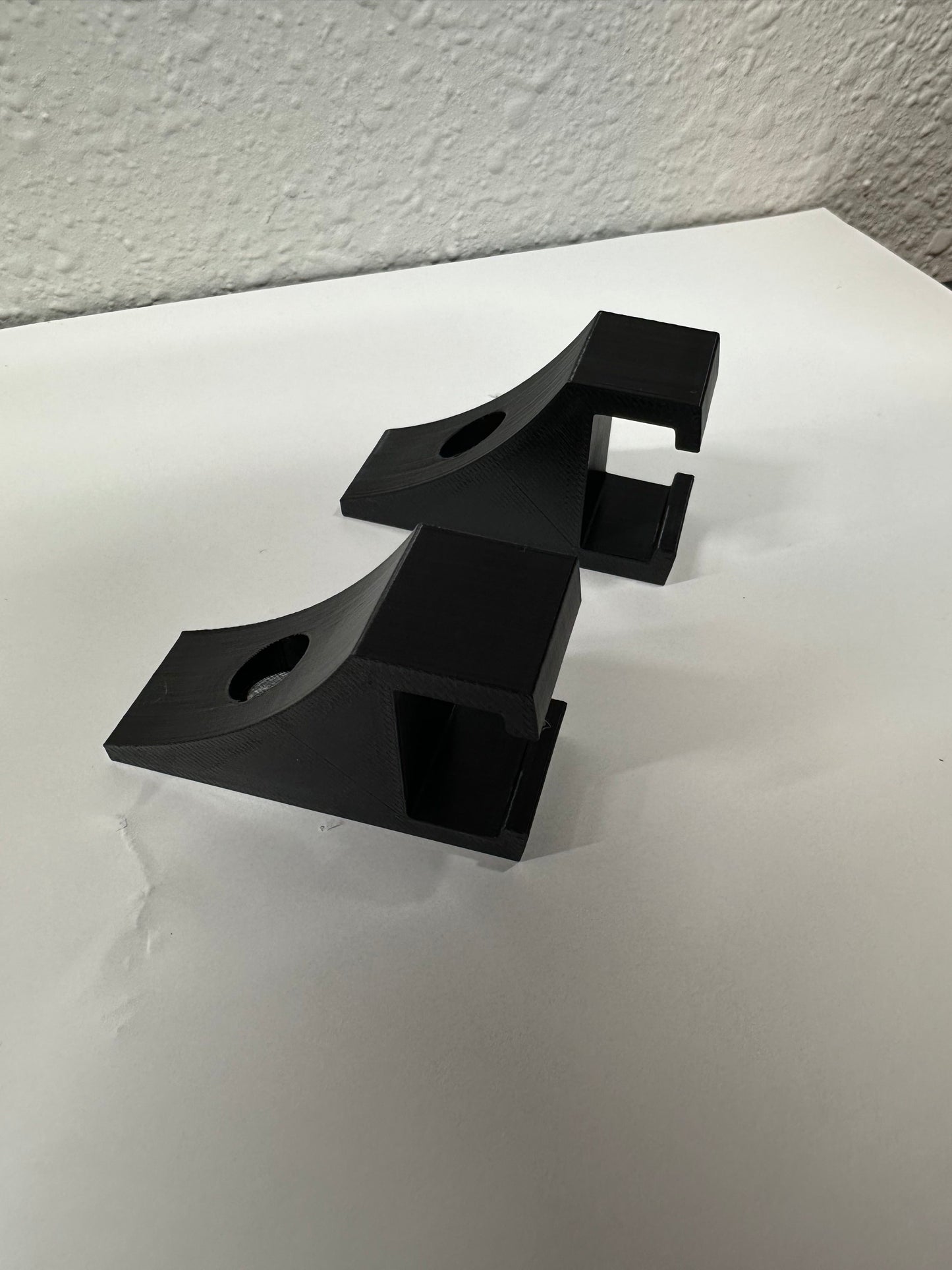 90° Magnetic Mounting Brackets for 24x12mm LED Aluminum Profiles – 4-Pack (Black ABS)